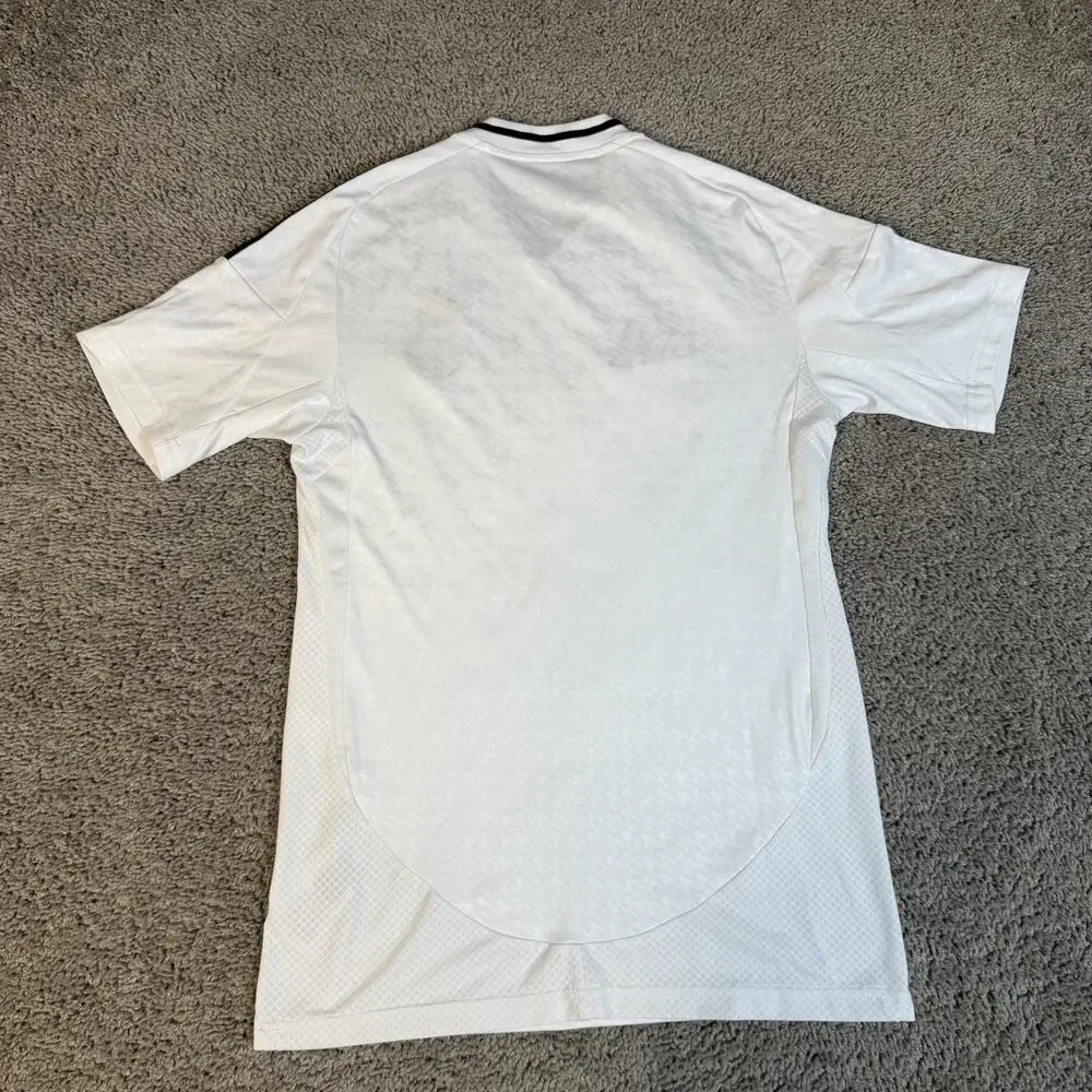 Real Madrid Jersey Mens XS White Soccer Emirates Fly Better Adidas AEROREADY